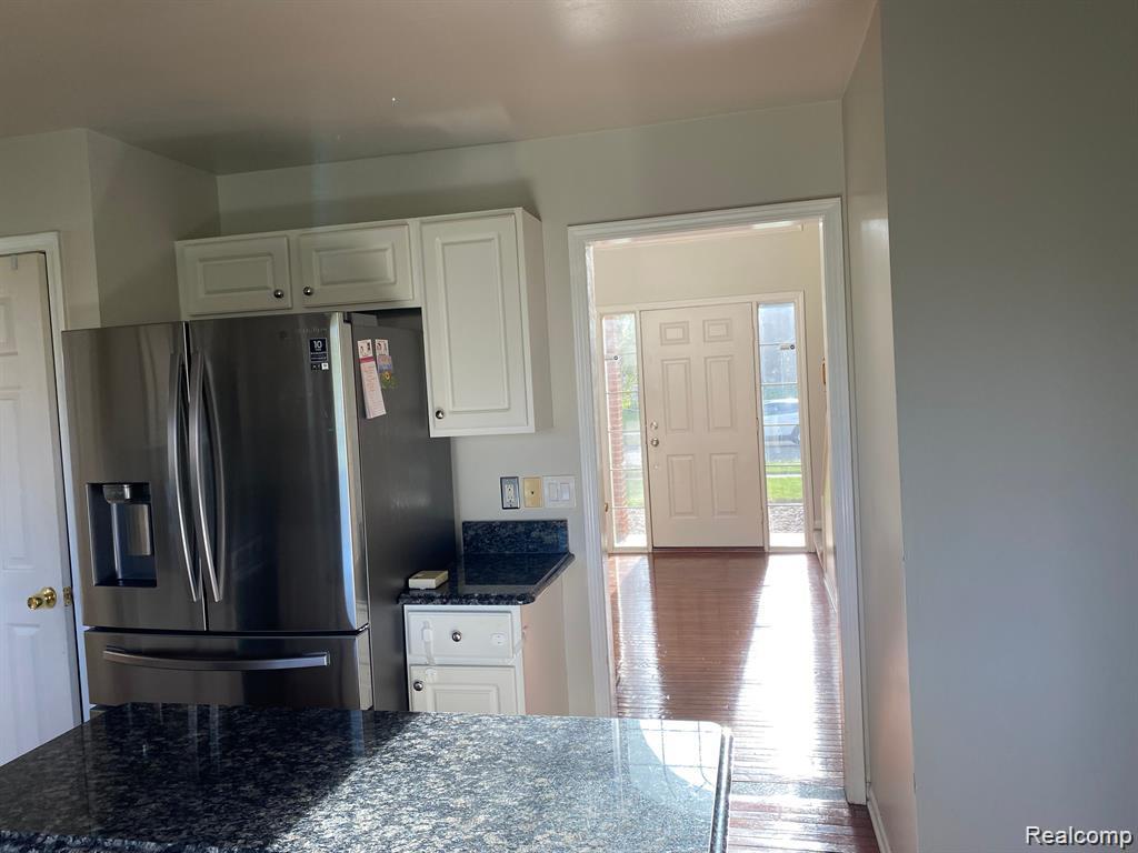4762 Sherwood Circle, Canton, MI 48188 — Photo 8