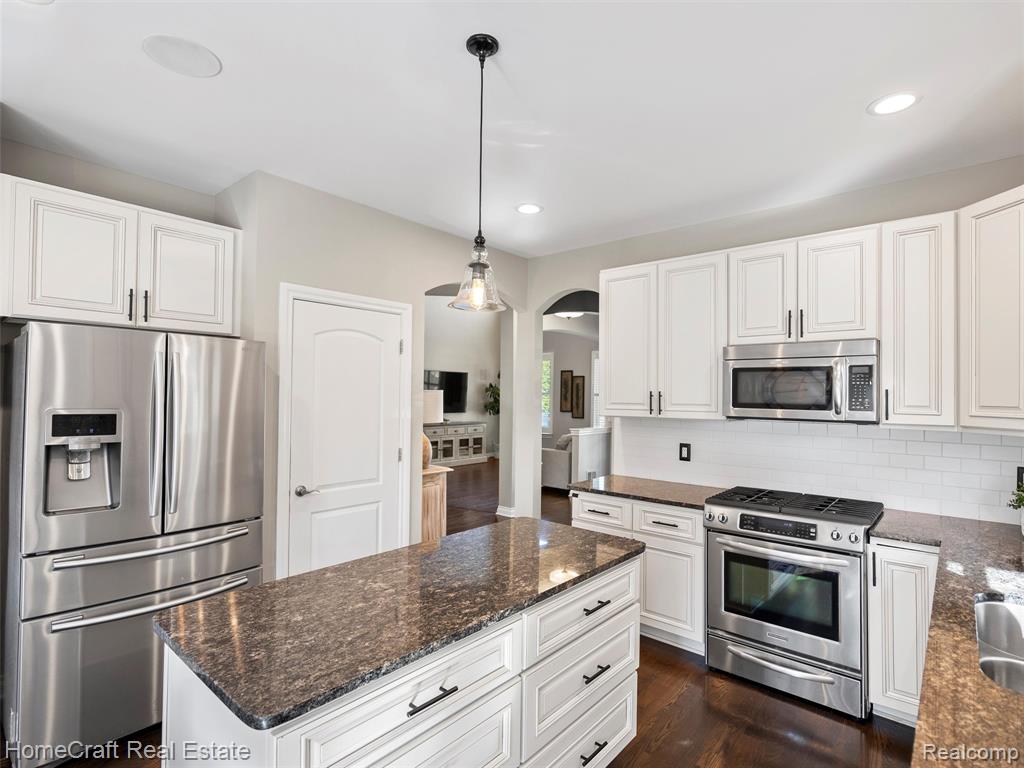 50211 Grant Street, Canton, MI 48188 — Photo 14