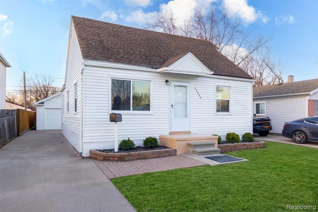 17322 Martin Road, Roseville, MI 48066 — Photo 2