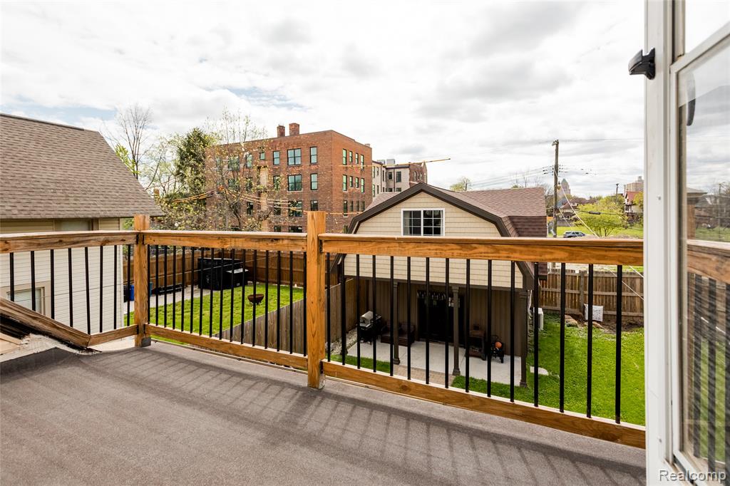 121 Atkinson Street, Detroit, MI 48202 — Photo 15