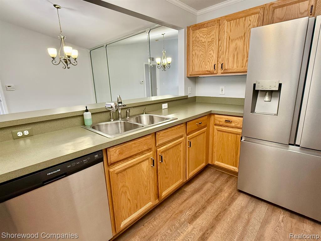 46116 Rhodes Drive, Macomb, MI 48044 — Photo 8