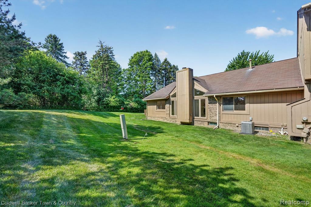 6172 Westbrooke Drive, West Bloomfield, MI — Photo 43