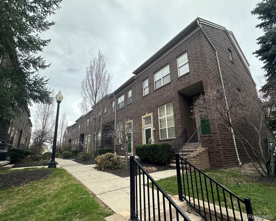 7 GEORGETOWN, Dearborn, MI 48126 — front exterior