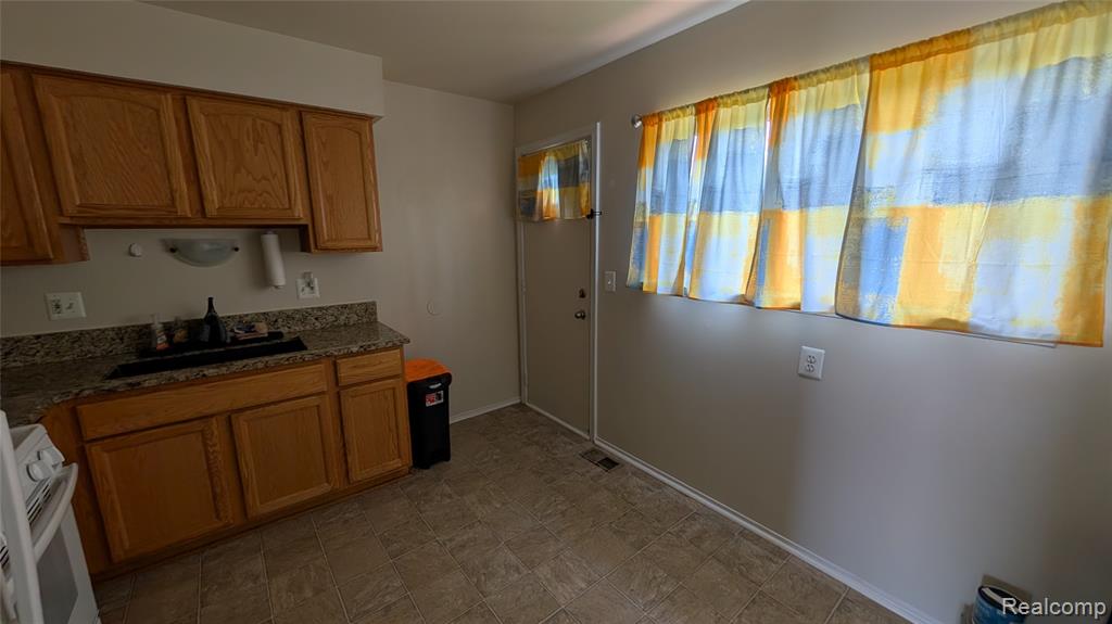 9792 Cornell, Taylor, MI 48180 — Photo 6