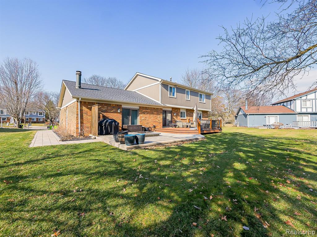 25911 Buckminster Drive, Novi, MI — Photo 41