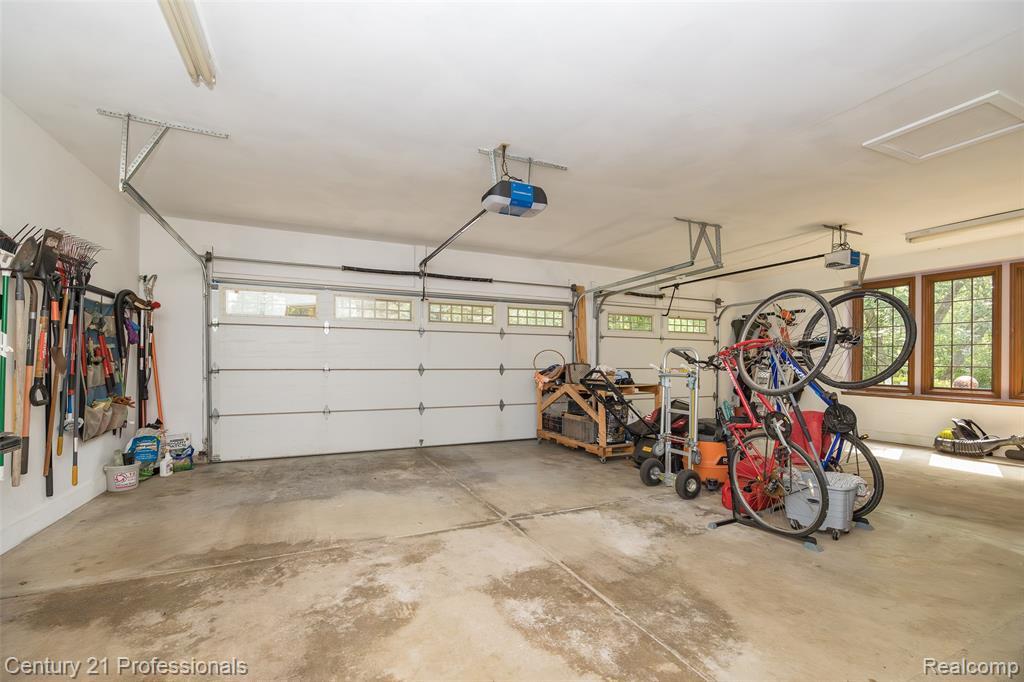 9200 Fox Hollow Road, Clarkston, MI 48348 — Photo 35