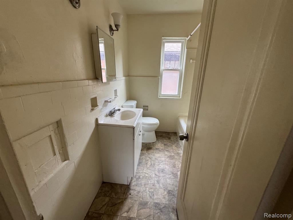17145 Indiana Street, Detroit, MI 48221 — Photo 9