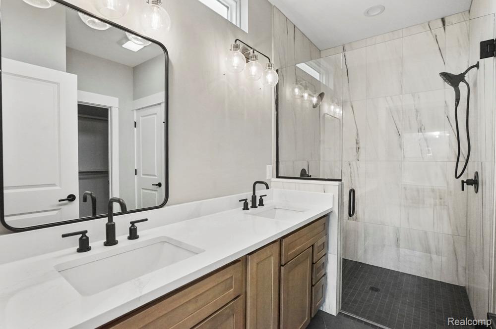 7195 Geraldine Circle, Swartz Creek, MI 48473 — Photo 17