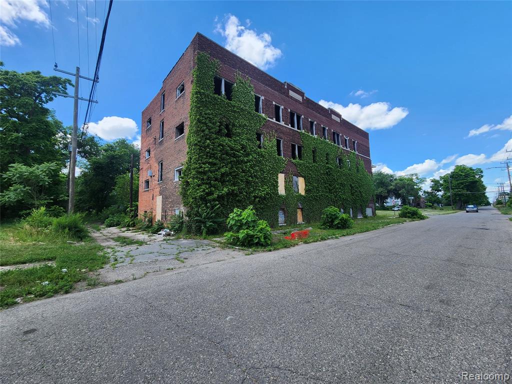 2903 MONTGOMERY Street, Detroit, MI 48206 — Photo 5