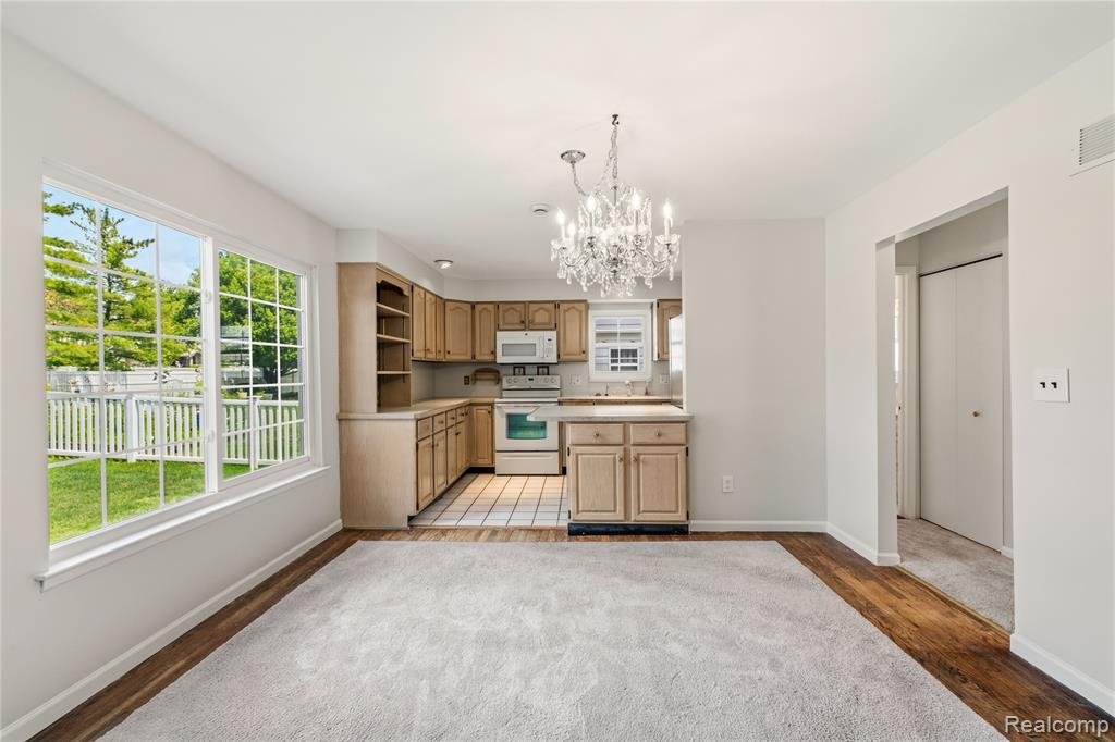 42352 Park Ridge Road, Novi, MI — Photo 9