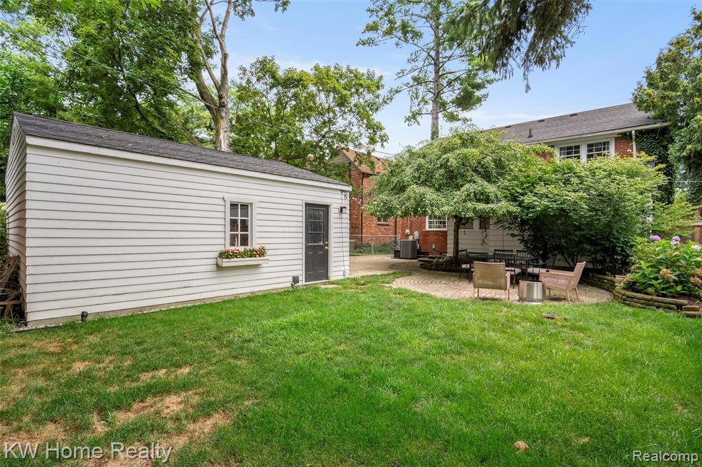 595 Kimberly Street, Birmingham, MI 48009 — Photo 54