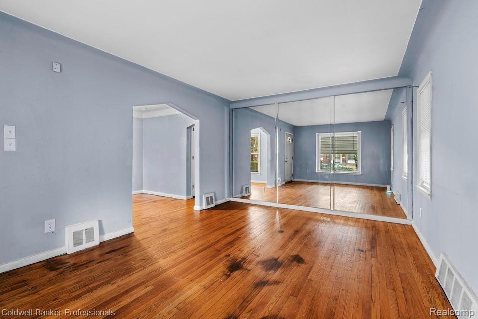 19412 Sussex Street, Detroit, MI 48235 — Photo 5