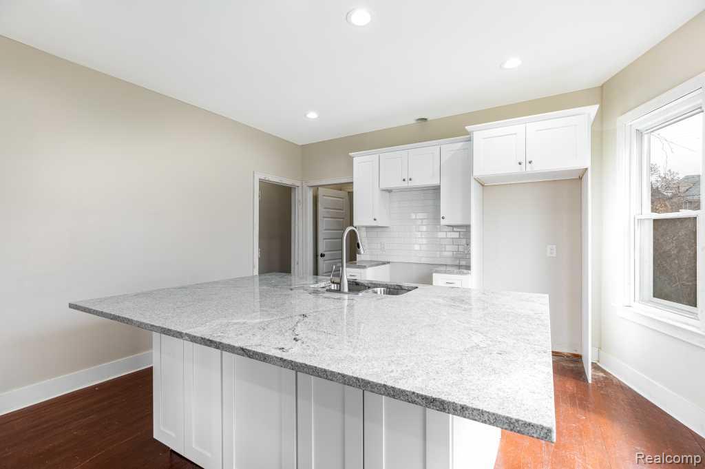 1436 Baldwin Street, Detroit, MI 48214 — Photo 7