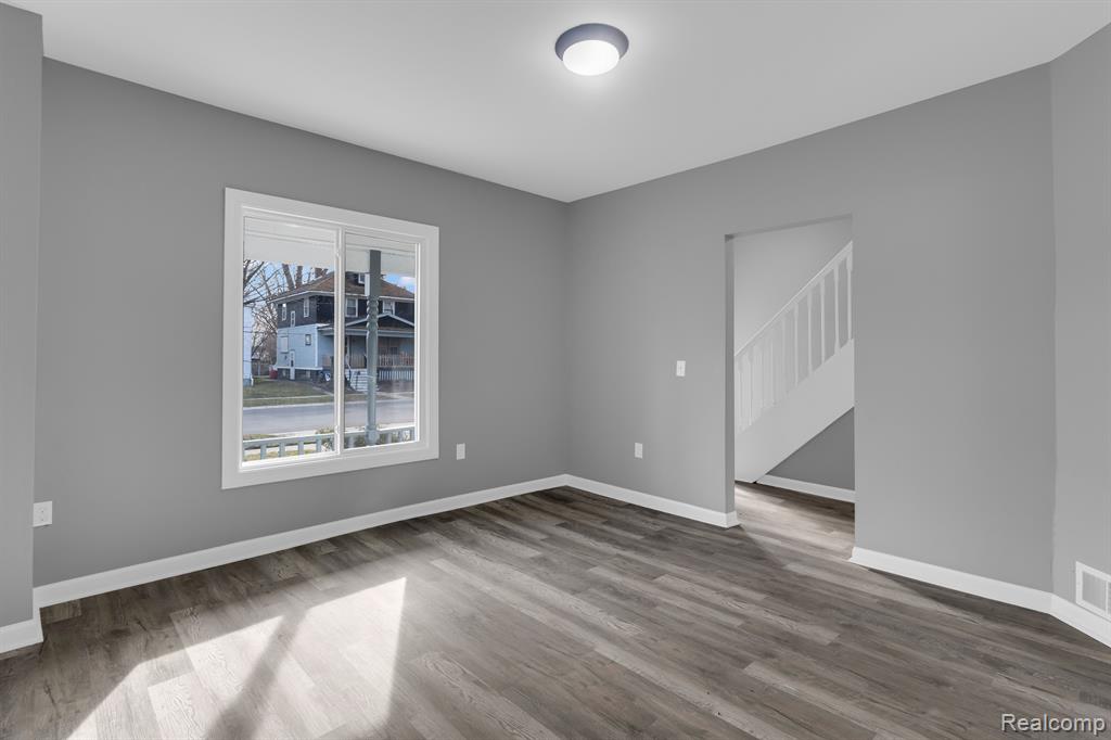403 14TH Street, Port Huron, MI 48060 — Photo 3