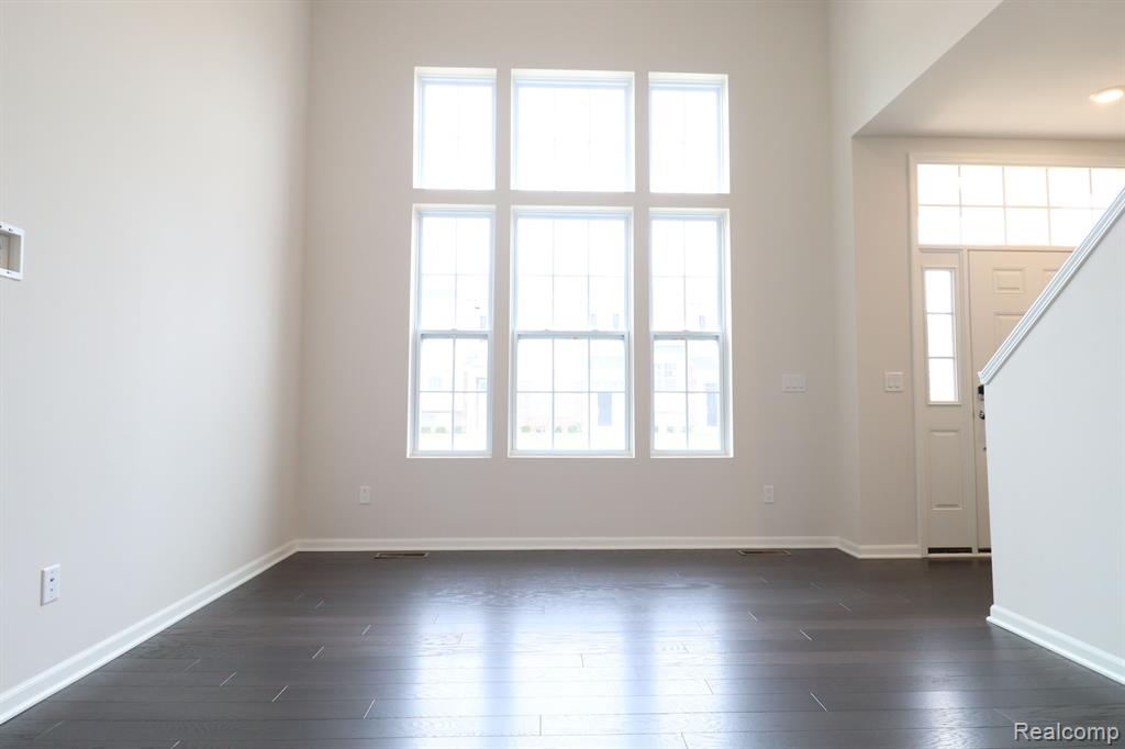 49575 LANTERN Way, Canton, MI 48188 — Photo 5