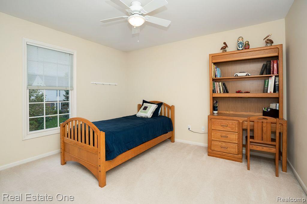 961 HOLLOW CORNERS, Rochester, MI 48307 — Photo 37