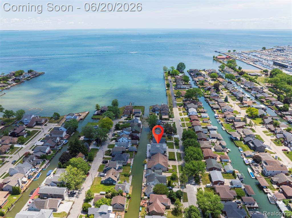 22491 E 10 Mile Road, Saint Clair Shores, MI 48080 — Photo 31