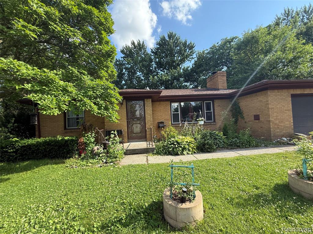 4204 Weston Drive, Burton, MI 48509 — Photo 2
