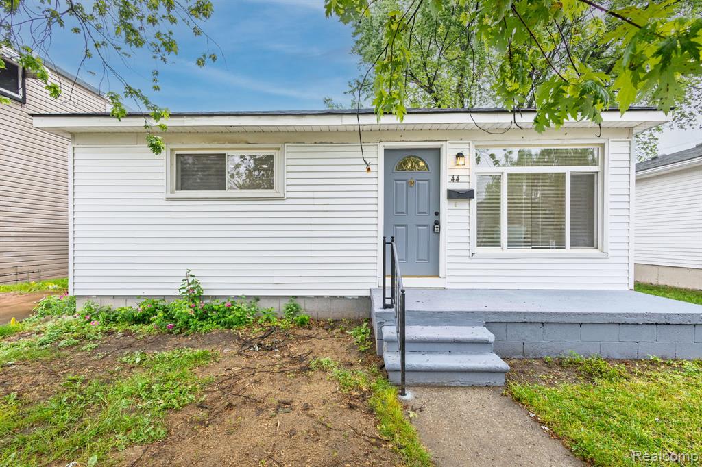 44 W Mahan Avenue, Hazel Park, MI 48030 — Photo 3