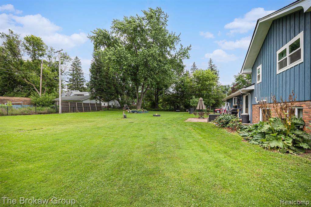420 N Neeper Street, Capac, MI 48014 — Photo 27