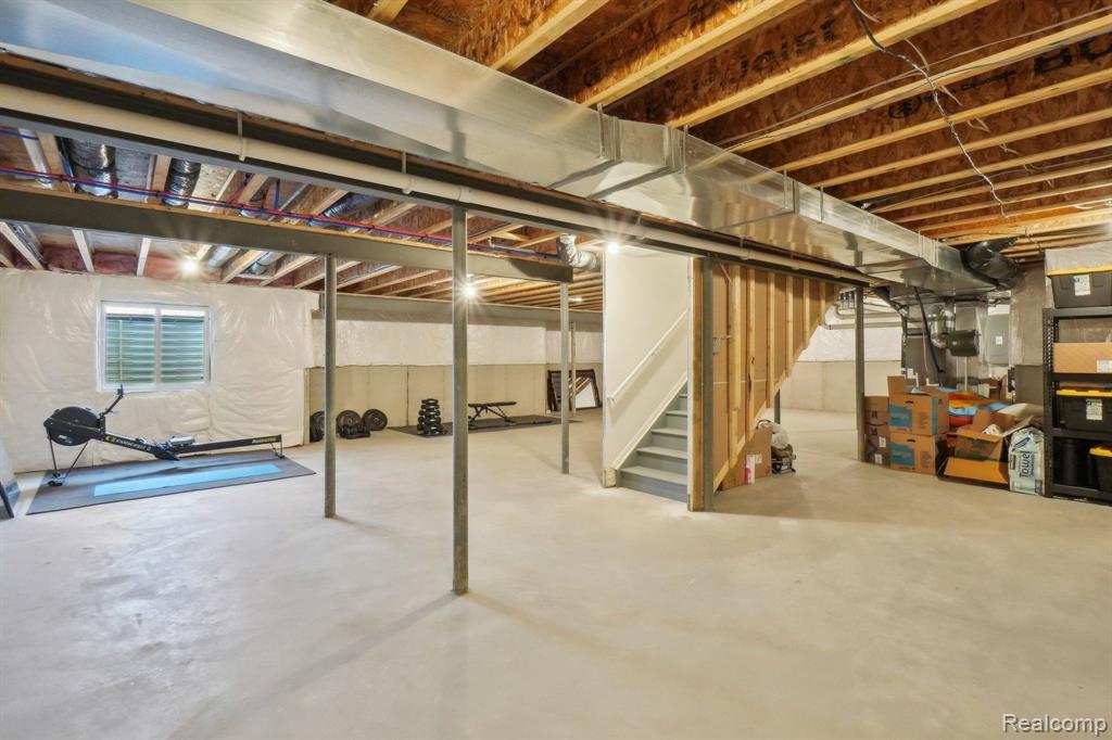 2466 MEADOW HILLS Drive, Ann Arbor, MI 48108 — Photo 46