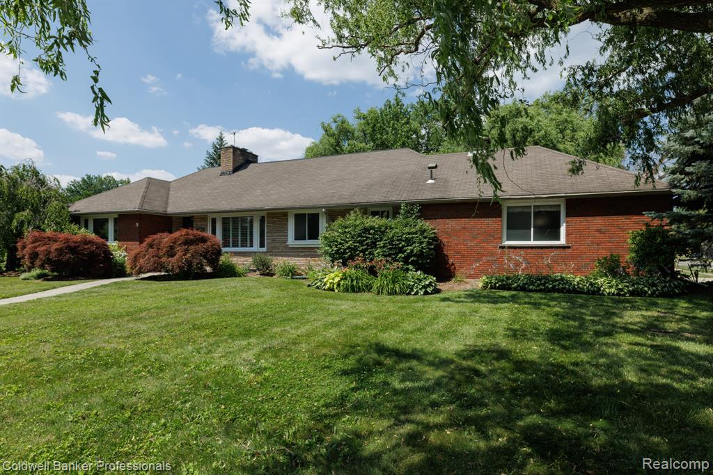 1416 N Renaud Road, Grosse Pointe Woods, MI 48236 — Photo 4