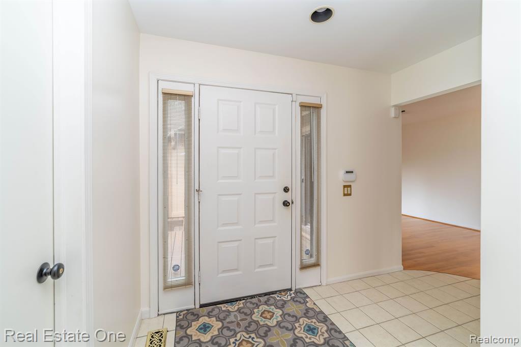 6250 POTOMAC Circle, West Bloomfield, MI — Photo 4