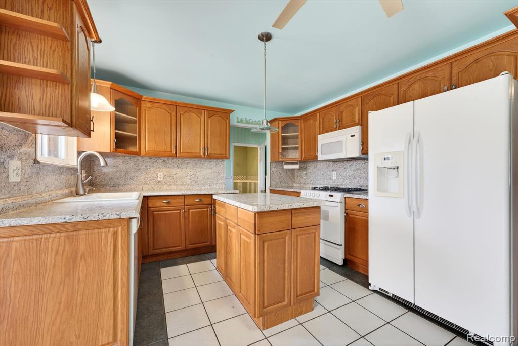 18209 Winwood Avenue, Brownstown, MI 48193 — Photo 7