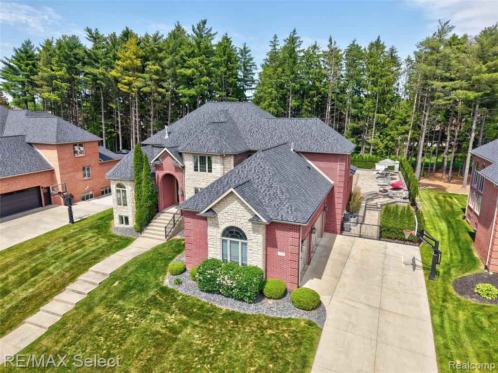 3334 Creekview Drive, Davison, MI 48423 — Photo 4