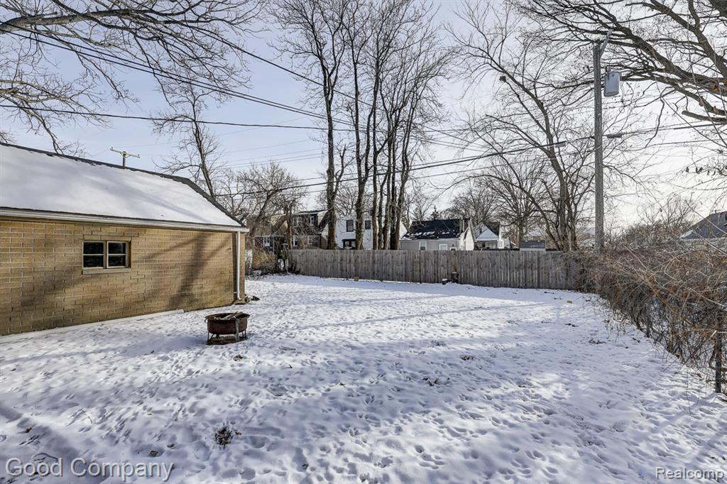 518 E Maxlow Avenue, Hazel Park, MI 48030 — Photo 31