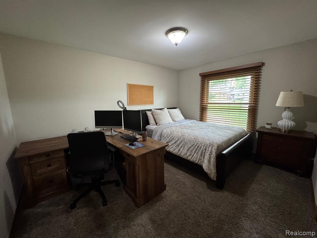 5851 Kingfisher Lane, Clarkston, MI — Photo 33