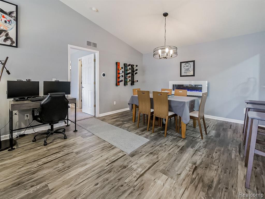45724 WARWICK Drive, Macomb, MI 48044 — Photo 9