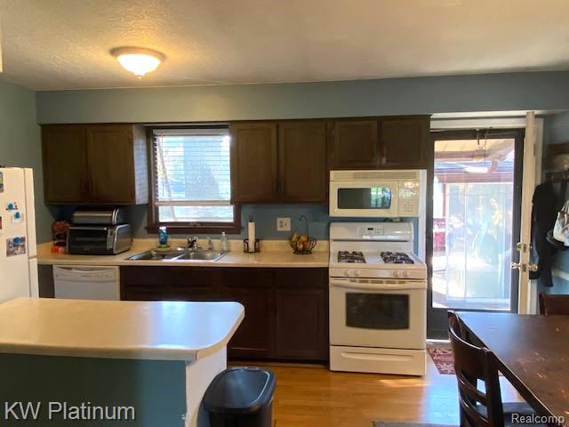 558 Myrtlewood Street, Marysville, MI 48040 — Photo 3