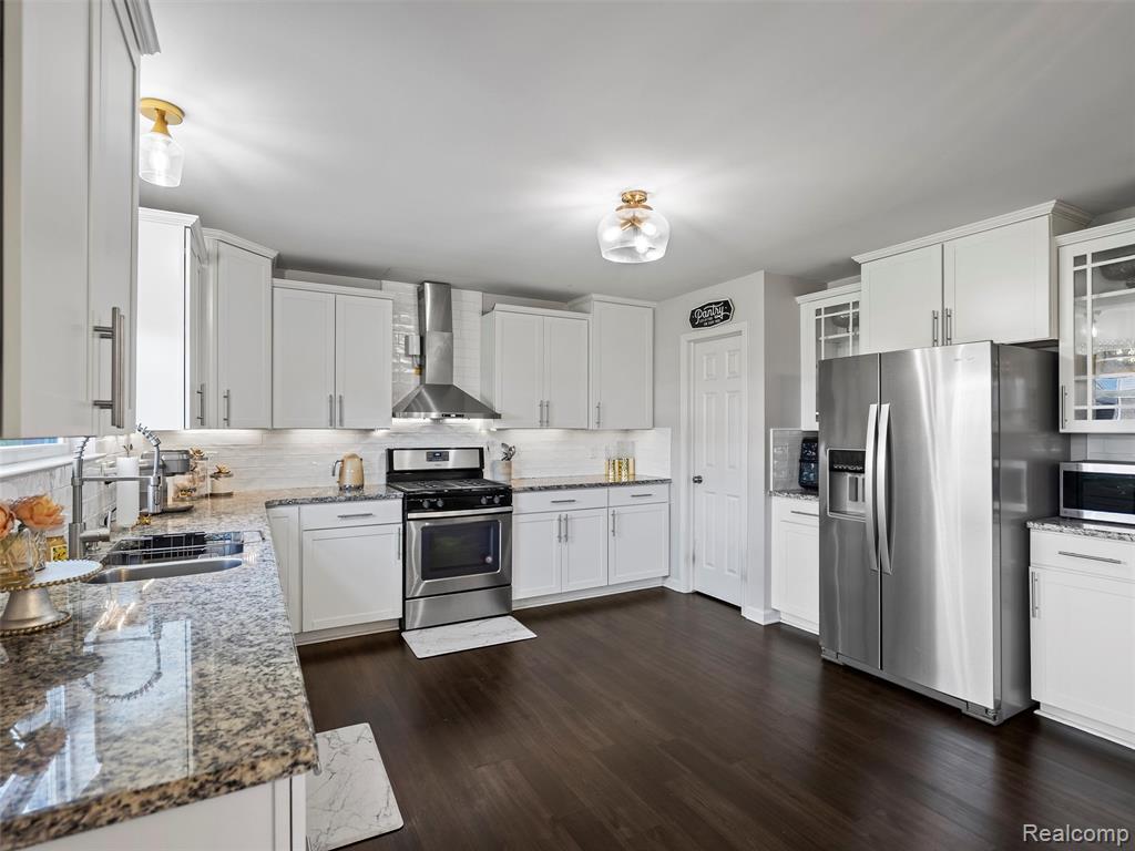 41197 Dortmund Drive, Clinton Twp, MI 48038 — Photo 16