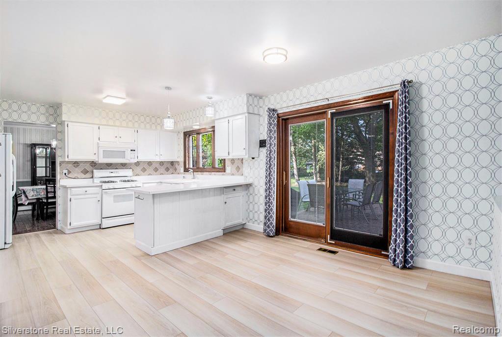 6609 Merrick Drive, Troy, MI 48098 — Photo 11