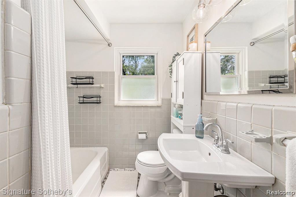 4419 Beverly Court, Royal Oak, MI 48073 — Photo 13