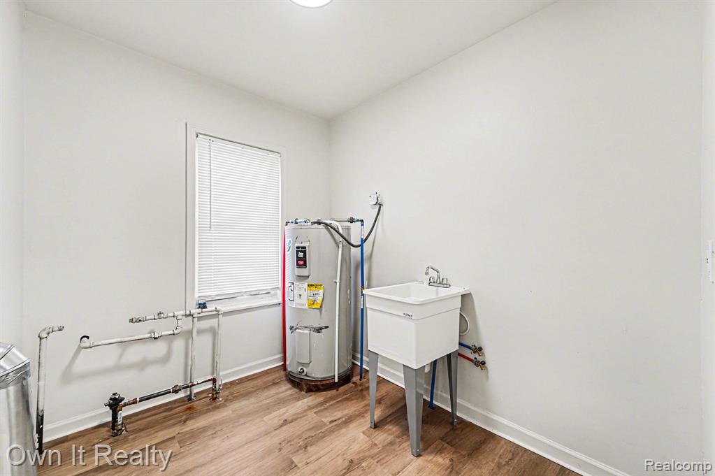 25605 Yale Street, Dearborn Heights, MI 48125 — Photo 26