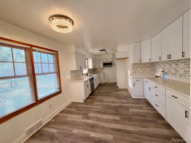 18671 Huntington Avenue, Harper Woods, MI 48225 — Photo 11