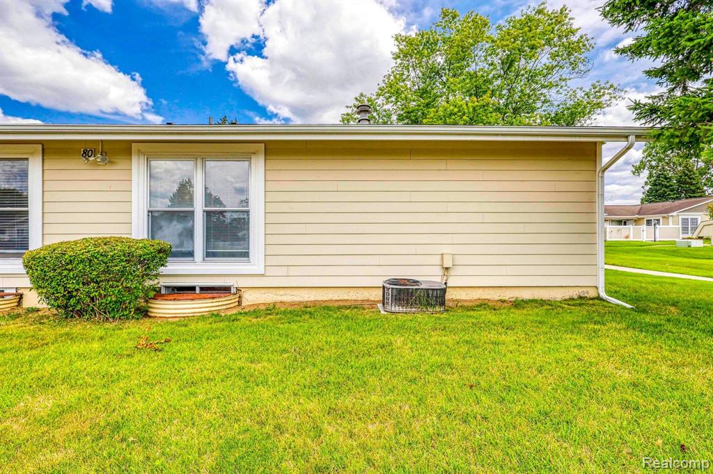 22744 CORTES Street, Novi, MI — Photo 4