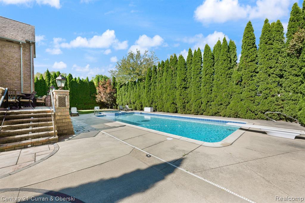 3 CABRI Lane, Dearborn Heights, MI 48127 — Photo 41