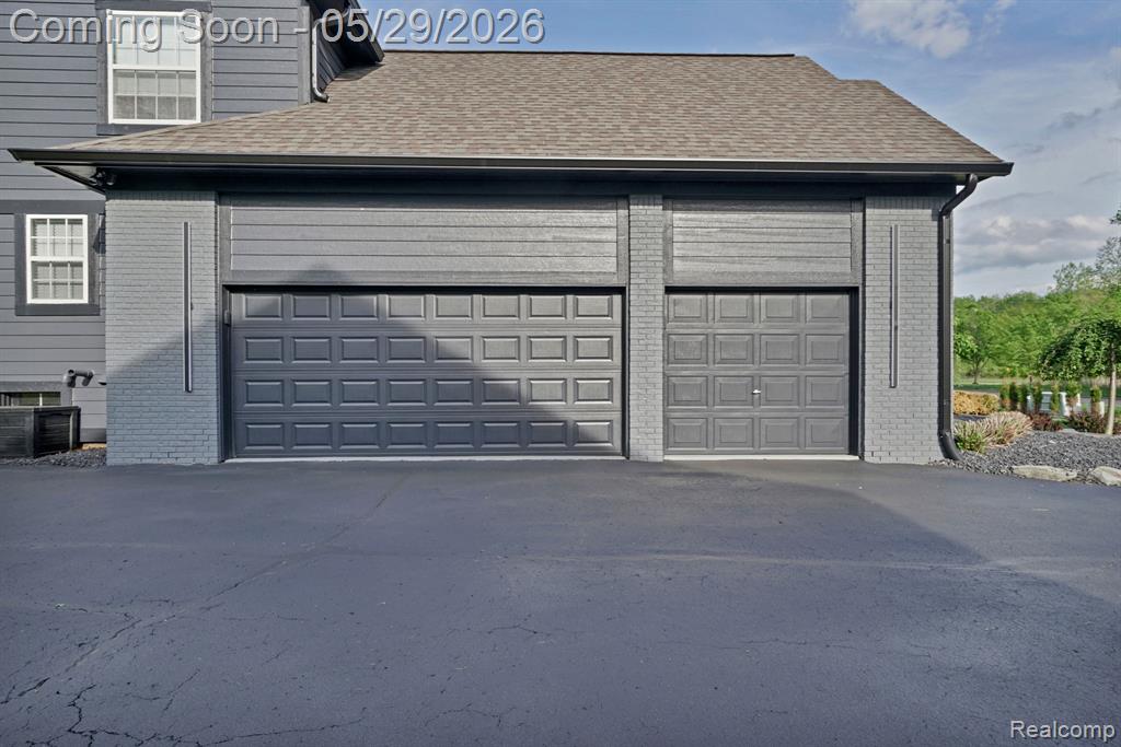 5729 Woodfield Parkway, Grand Blanc, MI 48439 — Photo 55