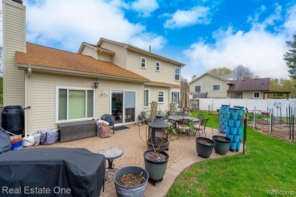 4067 HIGHVIEW, Waterford, MI 48329 — Photo 5