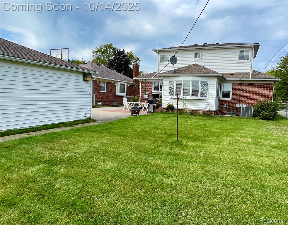 9325 RUTH AVE, Allen Park, MI 48101 — Photo 5