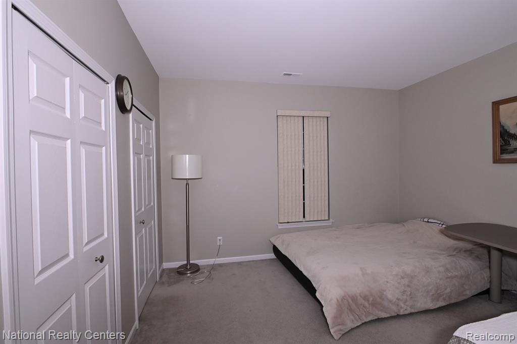 40564 BLYTHEFIELD Lane, Canton, MI 48188 — Photo 27
