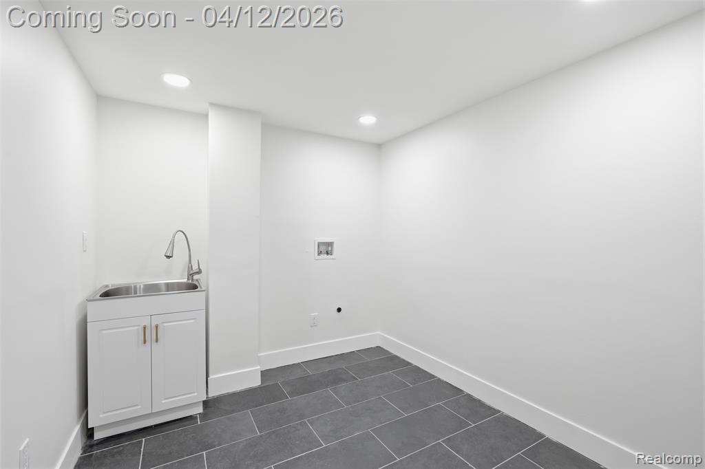 18878 Sunbright Avenue, Lathrup Village, MI 48076 — Photo 11