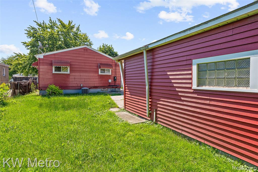 1686 S Bassett Street, Detroit, MI 48217 — Photo 8