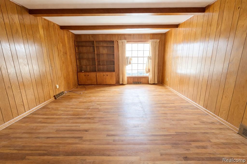 8276 Appleway Drive, Grand Blanc, MI 48439 — Photo 19