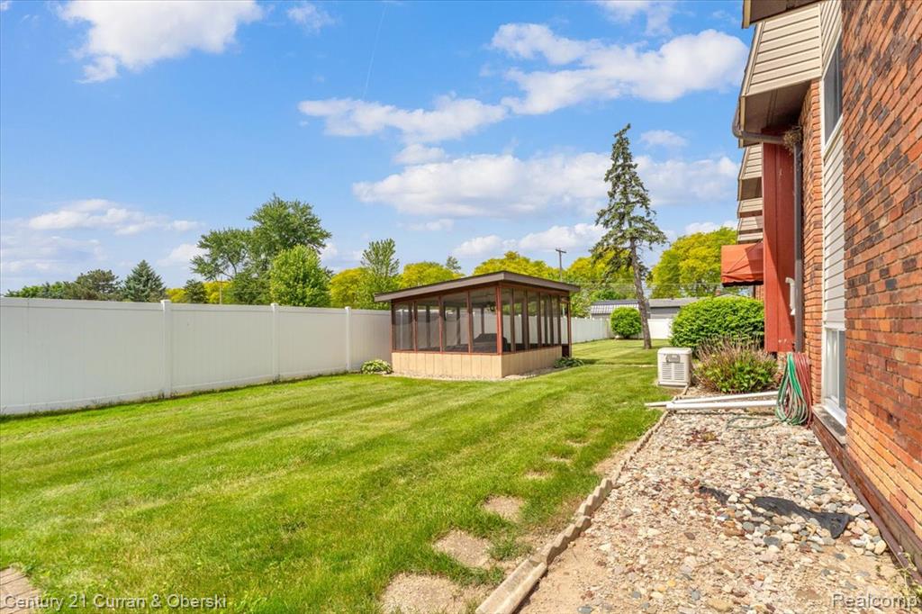 517 John Anderson Court, 71, Monroe, MI 48162 — Photo 16