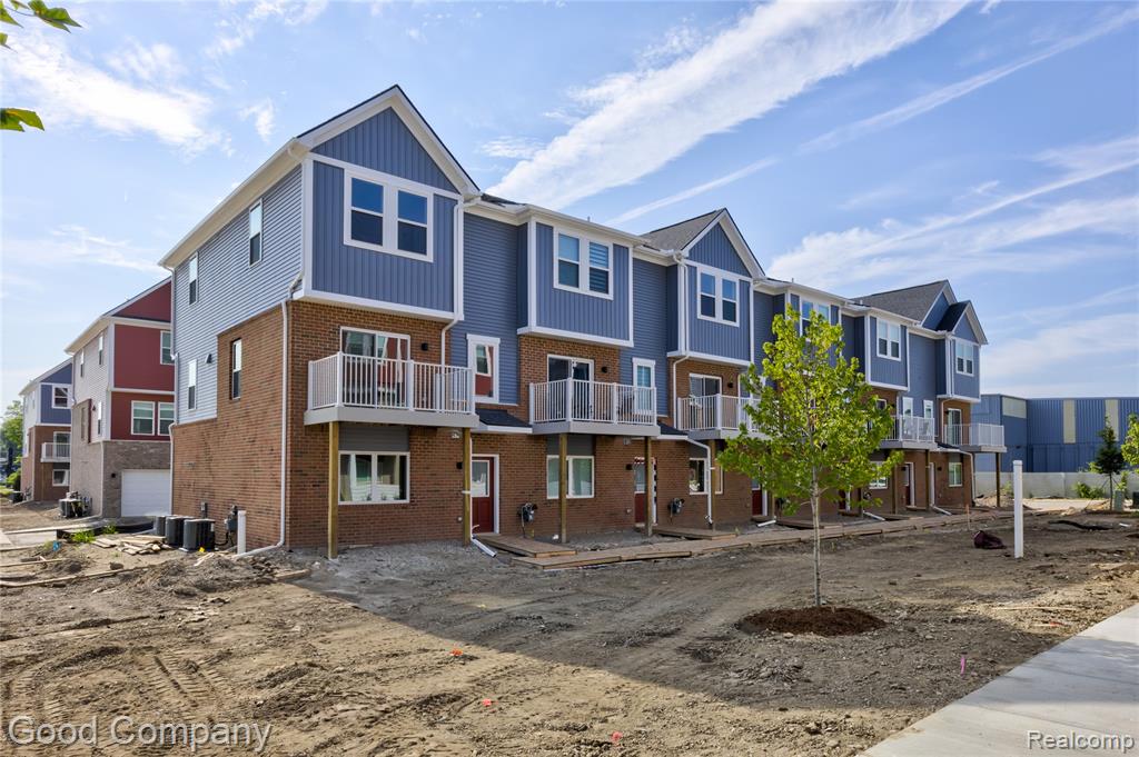 4849 Ludlow Lane, Troy, MI 48085 — front exterior