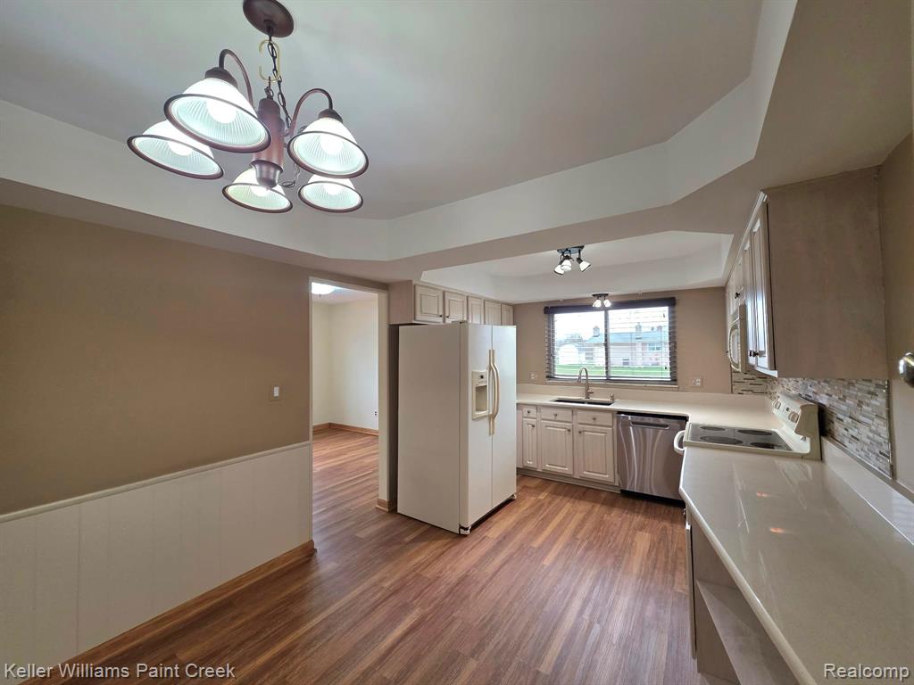 4714 Pickwick Drive, Sterling Heights, MI 48310 — Photo 6
